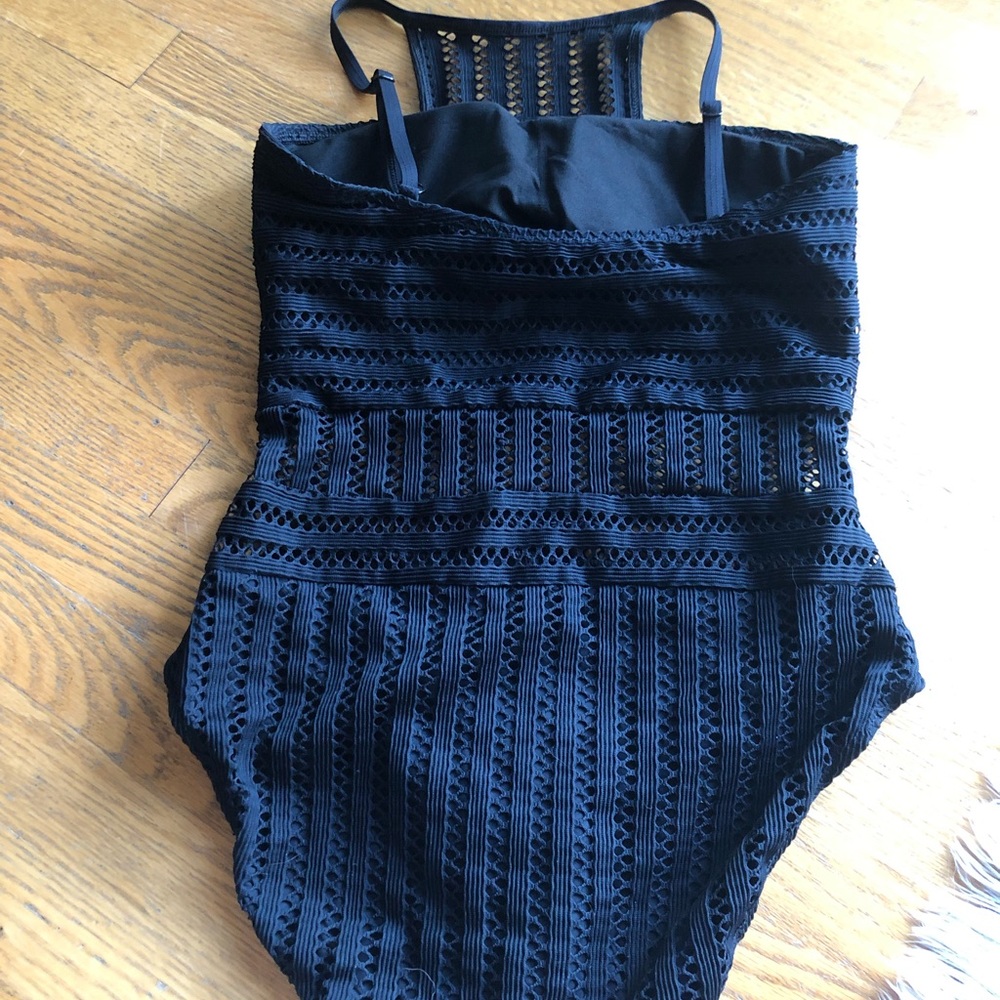Women’s One-piece Bathing Suit - Picture 3 of 5